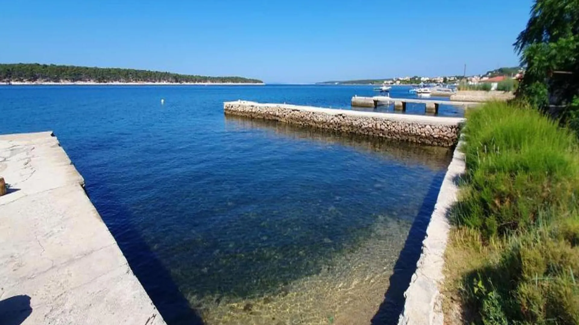 Lovely Sea View And Boat Mooring - Jurica 4 Rab Town Apartment